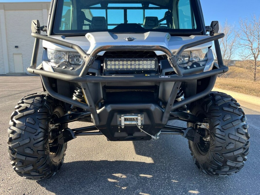 2019 Can-Am Defender XT™ CAB HD10
