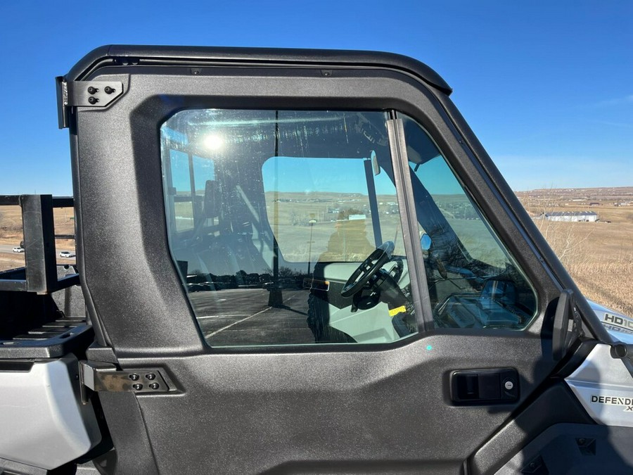 2019 Can-Am Defender XT™ CAB HD10