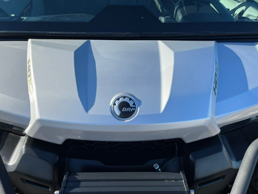 2019 Can-Am Defender XT™ CAB HD10