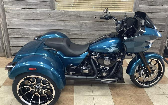 2026 Harley-Davidson® Road Glide 3 Teal Thunder
