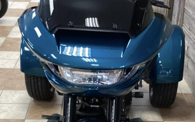 2026 Harley-Davidson® Road Glide 3 Teal Thunder