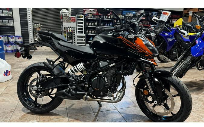 2026 DUKE 250 - KTM