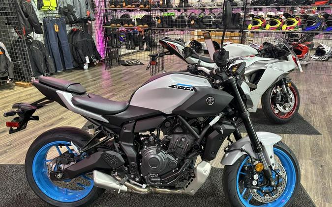 2025 Yamaha MT 07