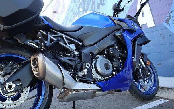 2026 Suzuki GSX-S1000GT+