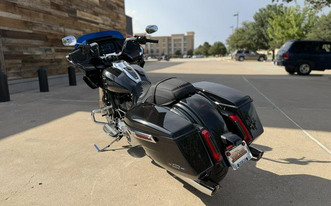2026 Harley-Davidson® Road Glide® Midnight Ember Chrome Trim