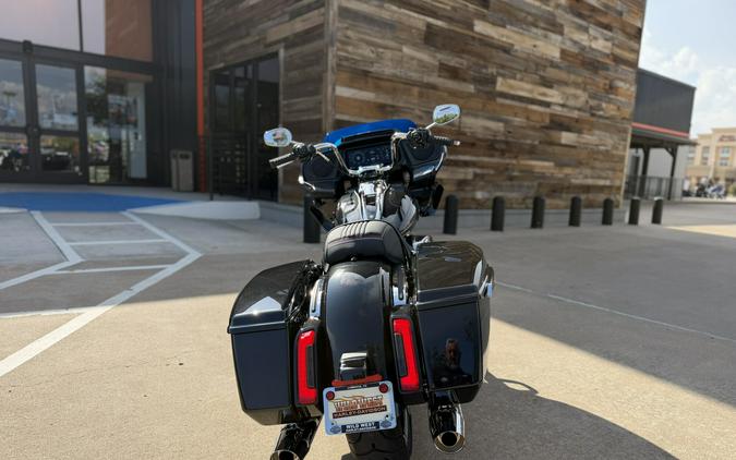 2026 Harley-Davidson® Road Glide® Midnight Ember Chrome Trim
