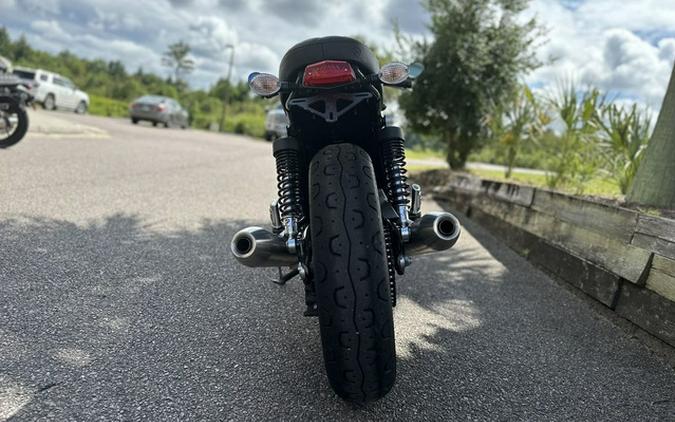 2021 Triumph Street Twin 900 Korosi Red Cobalt Blue