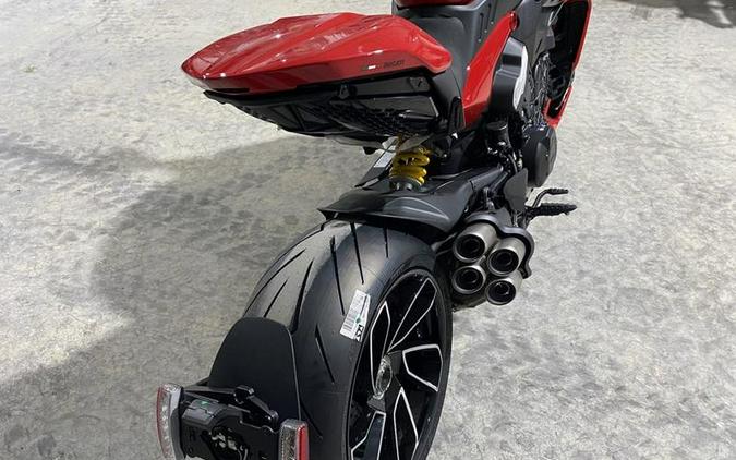 2024 Ducati Diavel V4 Red