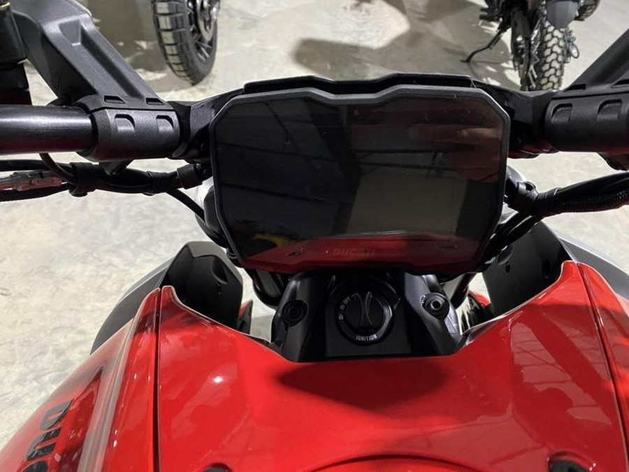 2024 Ducati Diavel V4 Red