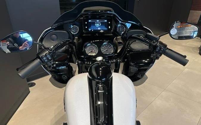 2025 Harley-Davidson Road Glide® 3