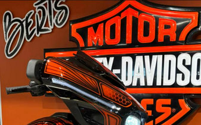 2025 Harley-Davidson® FLHX - Street Glide®