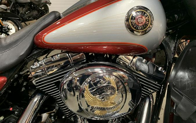 2004 Harley-Davidson Electra Glide Ultra Sierra Red Pearl and Brilliant Silver Pearl 3,729 Miles