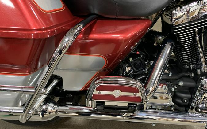 2004 Harley-Davidson Electra Glide Ultra Sierra Red Pearl and Brilliant Silver Pearl 3,729 Miles