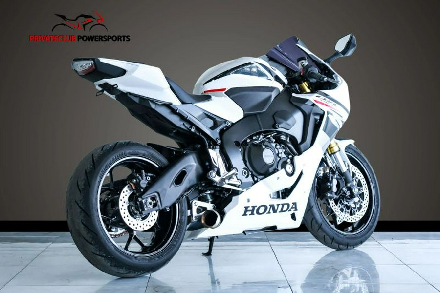 2025 Honda CBR1000RA (ABS)