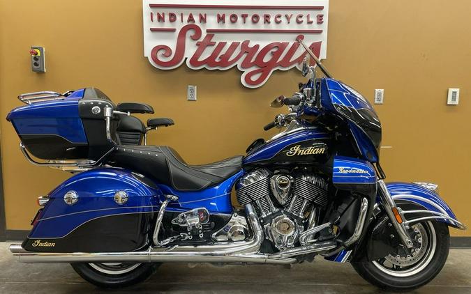 2018 Indian Motorcycle® Roadmaster® Elite ABS Cobalt Candy / Black Crystal w/ 23K Gold Trim