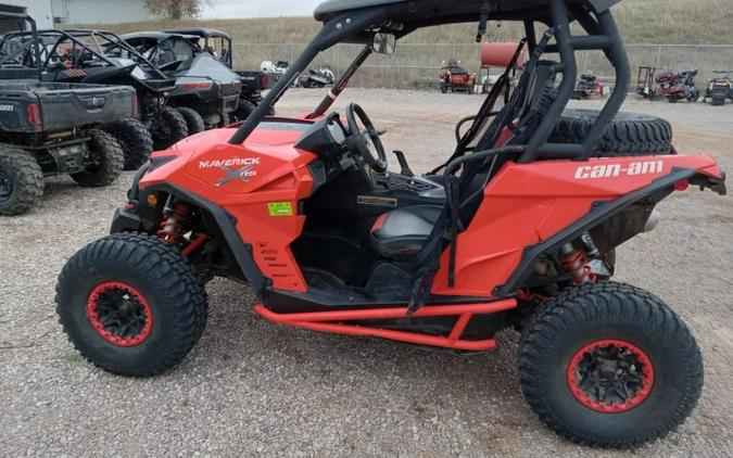 2015 Can-Am Maverick™ X® rs DPS™ 1000R