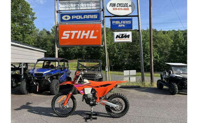 2024 KTM 450 XCF-W First Look [10 Fast Facts; 18 Photos]