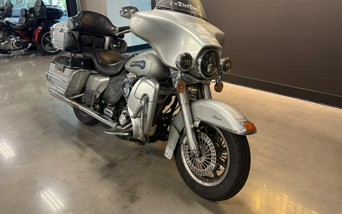 2006 Harley-Davidson® Electra Glide® Classic Silver