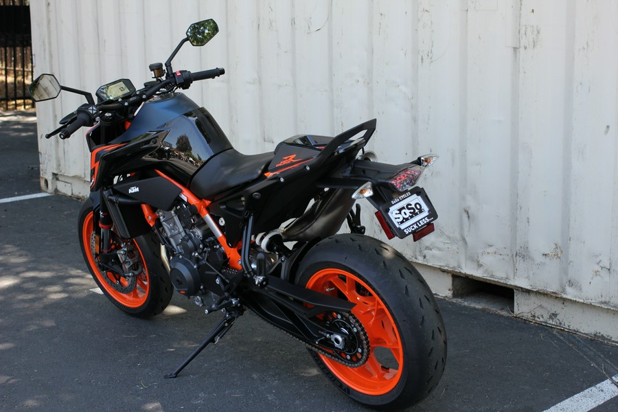 2023 KTM 890 Duke R