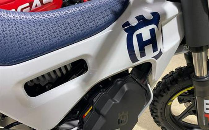 2024 Husqvarna EE 2