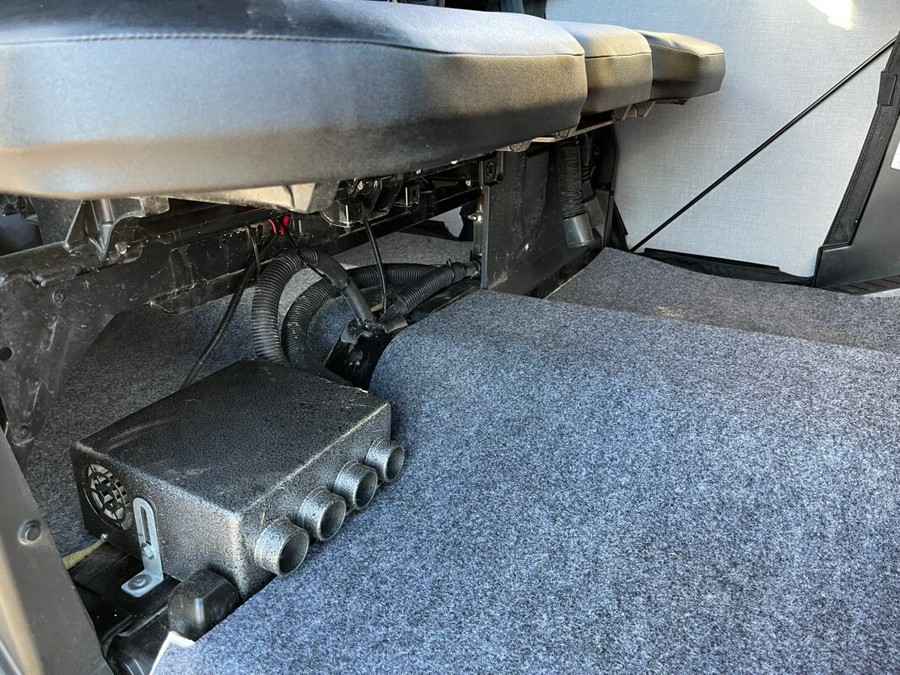 2022 Can-Am Defender Max DPS HD10