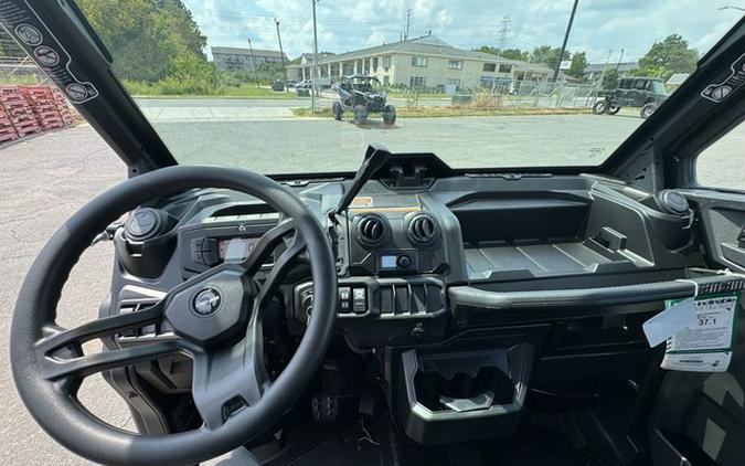 2026 Can-Am Defender DPS CAB HD10