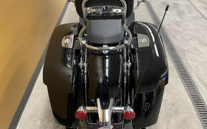 2021 Indian Motorcycle® Chieftain® Thunder Black