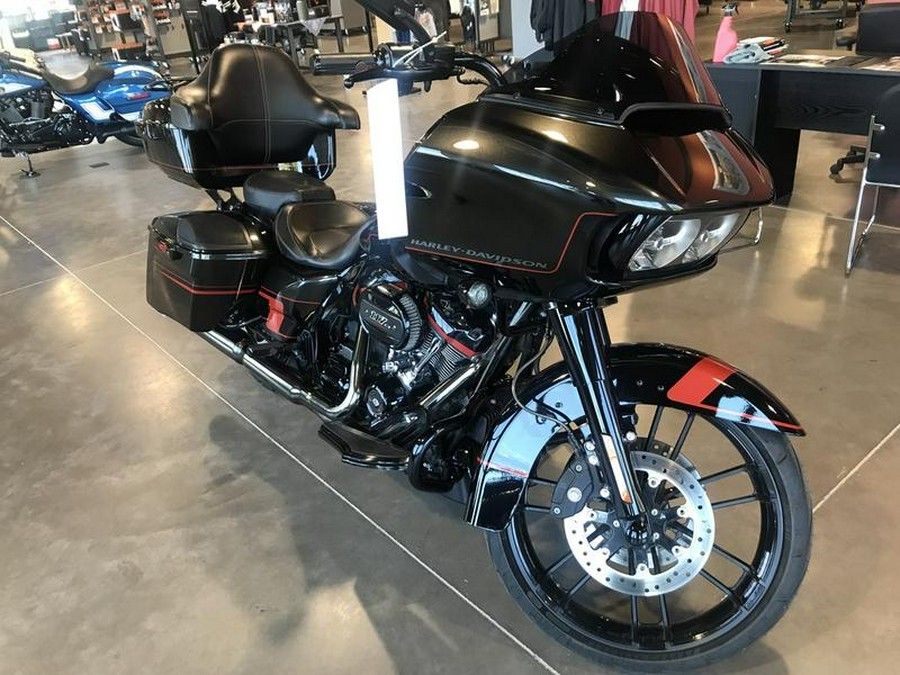 2018 Harley-Davidson® FLTRXSE - CVO™ Road Glide®