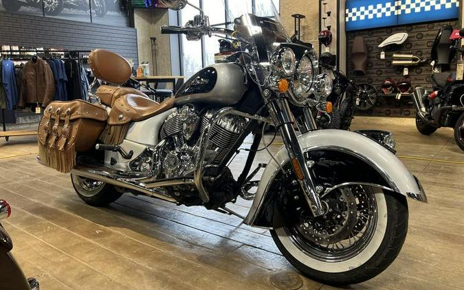 2016 Indian Motorcycle® Chief® Vintage Star Silver and Thunder Black
