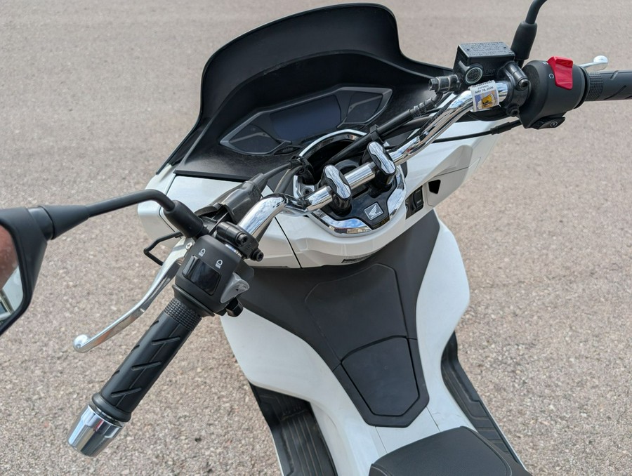 2022 Honda PCX150 ABS