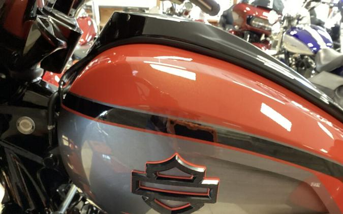 2026 Harley-Davidson® CVO Street Glide 3 Limited Citrus Heat CVO Tri-Tone
