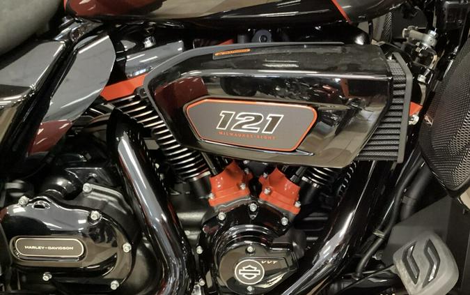 2026 Harley-Davidson® CVO Street Glide 3 Limited Citrus Heat CVO Tri-Tone