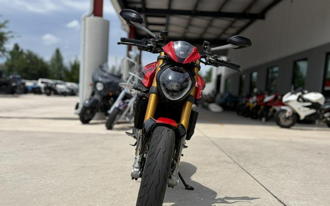 2024 Ducati MONSTER PLUS