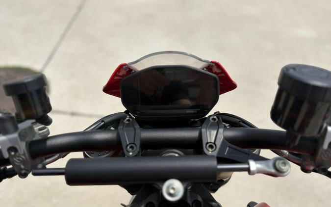 2024 Ducati MONSTER PLUS