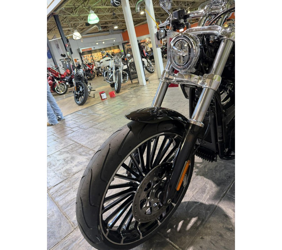 2026 Harley-Davidson Breakout