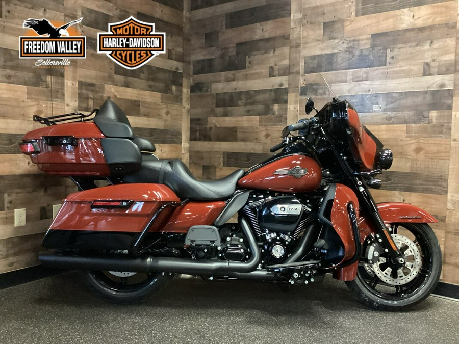 2024 Harley-Davidson Ultra Limited Red Rock / Vivid Black - Black Finish FLHTK