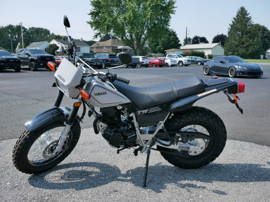 2025 Yamaha TW200