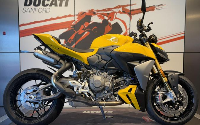 2026 Ducati STREETFIGHTER V2S