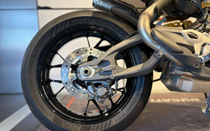 2026 Ducati STREETFIGHTER V2S