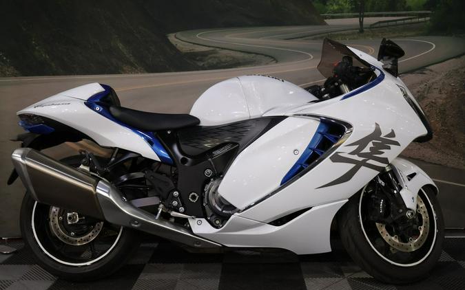 2022 Suzuki Hayabusa Review: Hypersport Track Time!