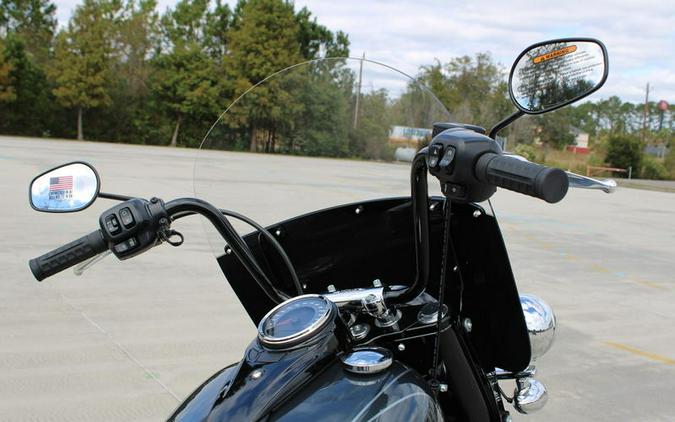 2025 Harley-Davidson® FLHC - Heritage Classic