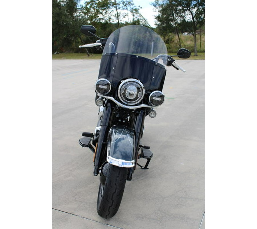 2025 Harley-Davidson® FLHC - Heritage Classic