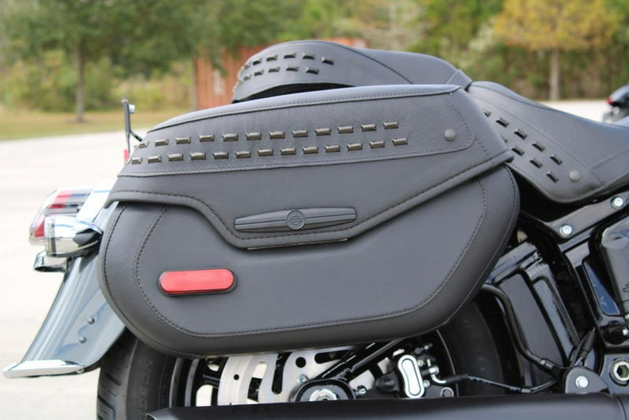 2025 Harley-Davidson® FLHC - Heritage Classic