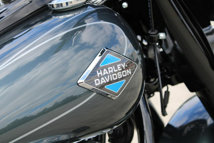 2025 Harley-Davidson® FLHC - Heritage Classic