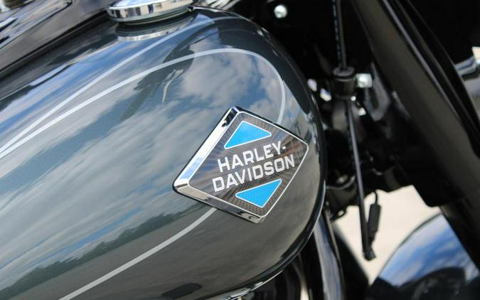 2025 Harley-Davidson® FLHC - Heritage Classic