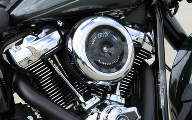 2025 Harley-Davidson® FLHC - Heritage Classic