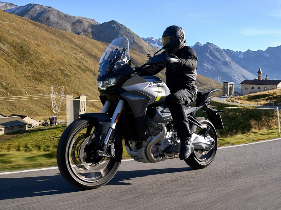 2025 Moto Guzzi Stelvio