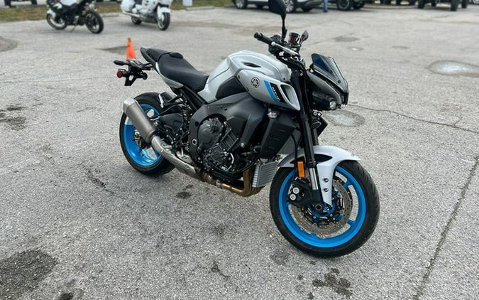 2025 Yamaha MT 10
