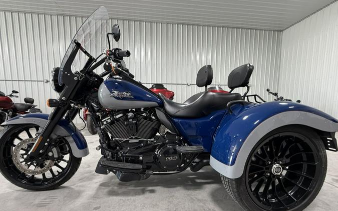 2023 Harley-Davidson® Freewheeler® BIL BLU/BIL GRY