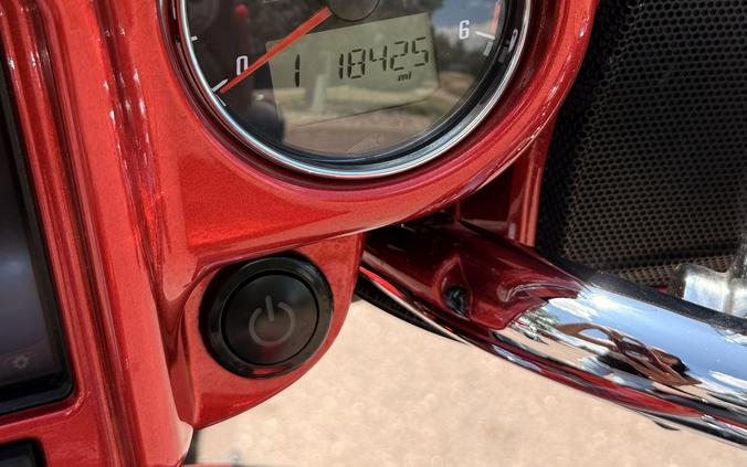2019 Indian Motorcycle CHIEFTAIN LIMITED, RUBY METALLIC, 49ST